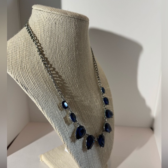 2028 Silvertone Blue Glass Pear Shaped Sapphire like Droplets Necklace. (D-C) - Picture 2 of 5